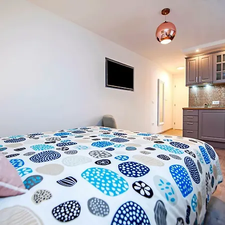 Kris By Irundo דירה